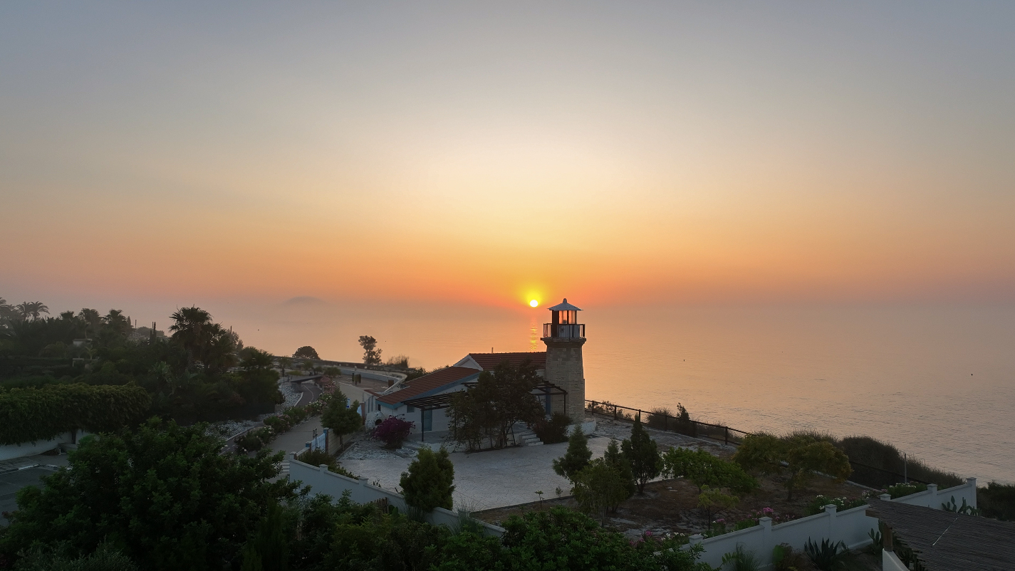 Φάρος στα Περβόλια